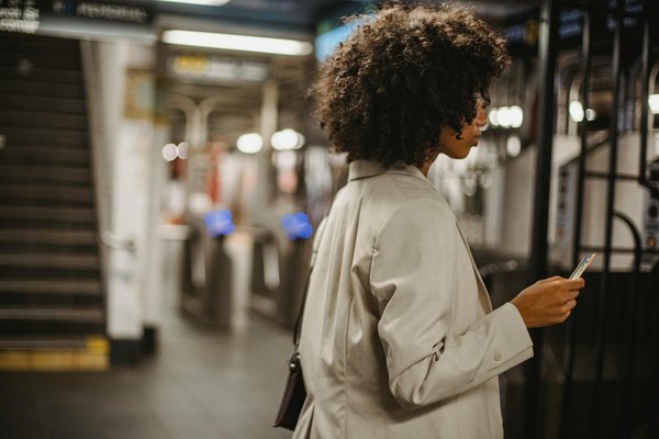Where can tourists find the most engaging workshops on traditional British embroidery?